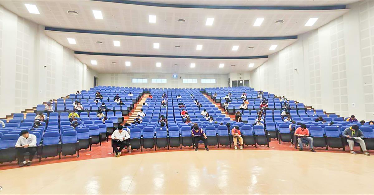 ศูนย์ภาษา คณะศิลปศาสตร์ จัดอบรมและทดสอบ English for Undergraduates เดือนเมษายน 2567